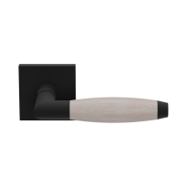 Ika deurkruk zwart/ eiken whitewash haaks met trapezium eindknop op vierkante rozet